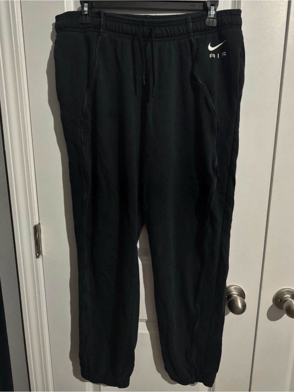 Nike Air women’s Black Jogger SweatPants- large